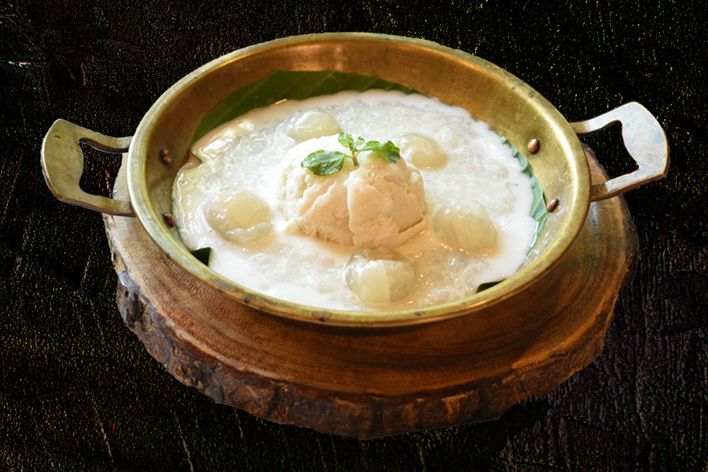 Sweet Sticky Rice with Longan Ice Cream